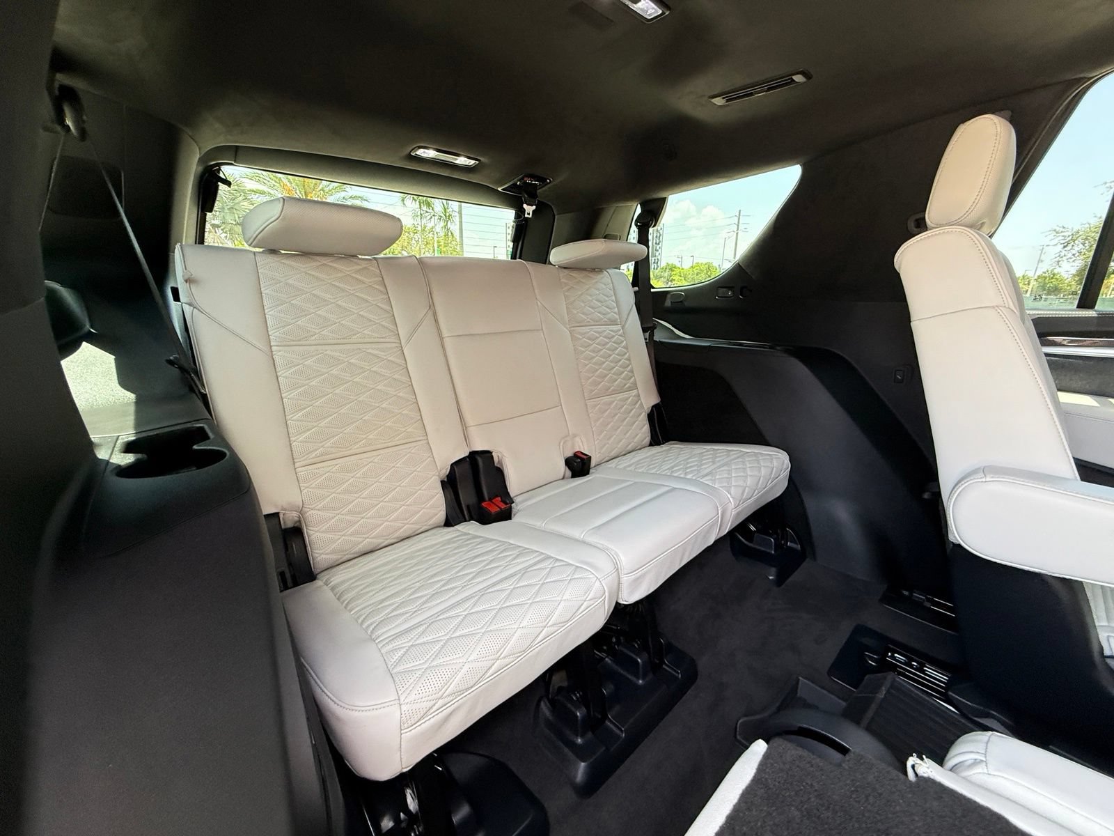 Used 2025 Cadillac Escalade V AWD/4WD image 37