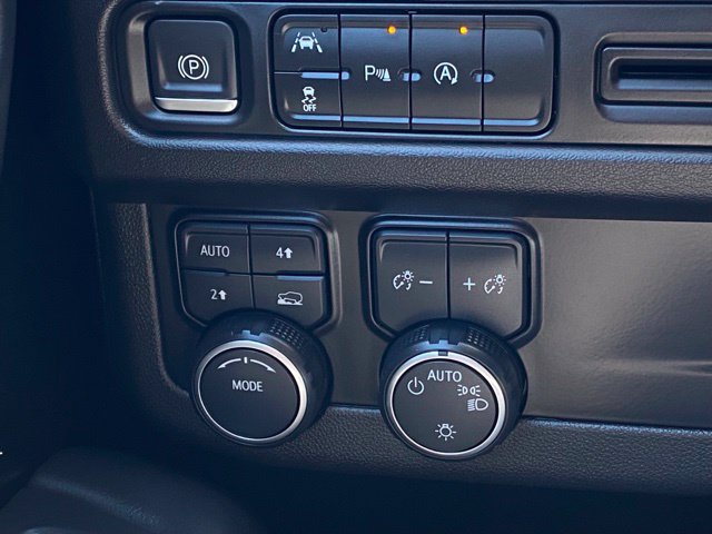 Used 2023 Chevrolet Suburban LS AWD/4WD image 20