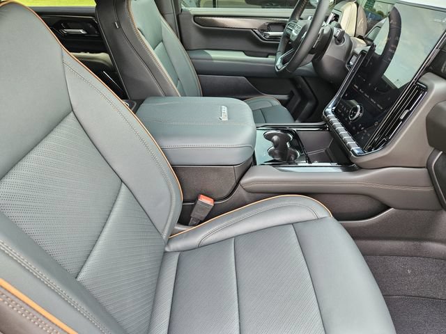 New 2026 GMC Yukon XL AT4 w/ AT4 Premium Plus Package AWD/4WD image 11