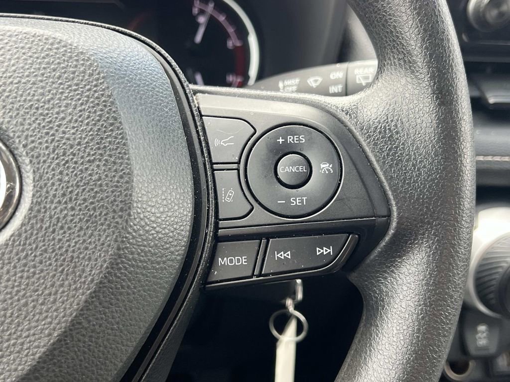 Used 2024 Toyota RAV4 LE image 21