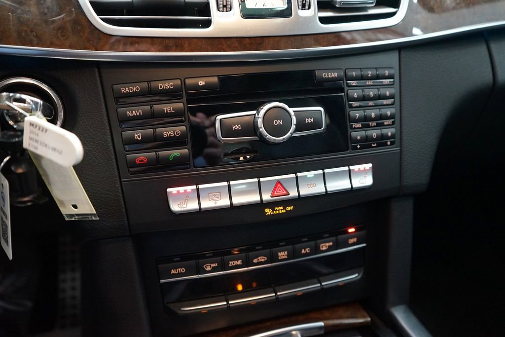 Used 2014 Mercedes-Benz E 350 4MATIC Sedan image 38
