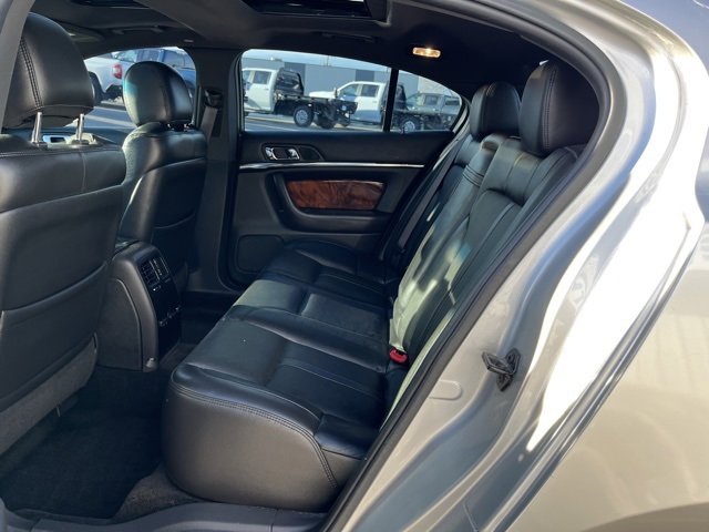 Used 2013 Lincoln MKS image 29