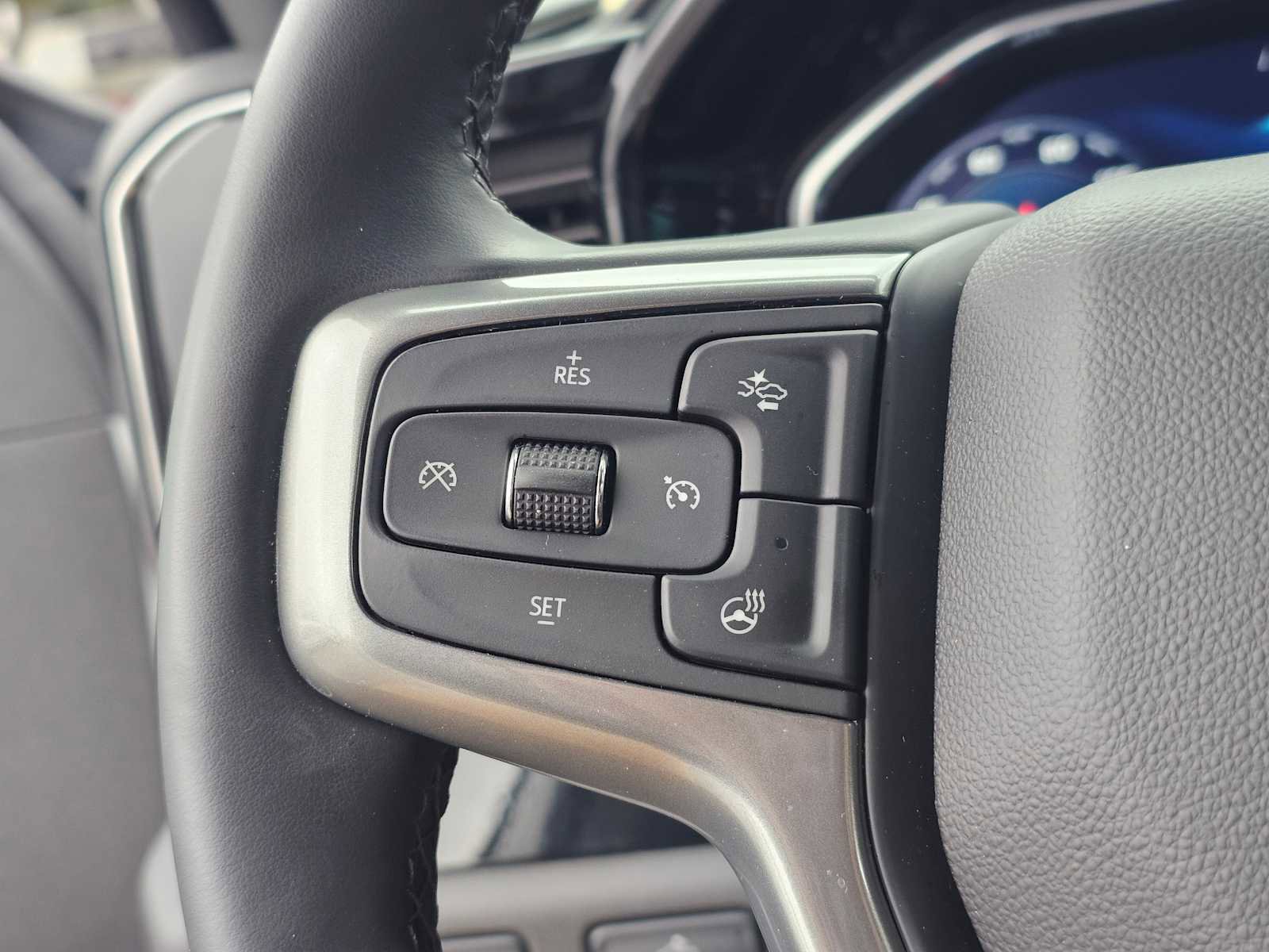 Used 2025 Chevrolet Silverado 1500 LT w/ Convenience Package II image 27