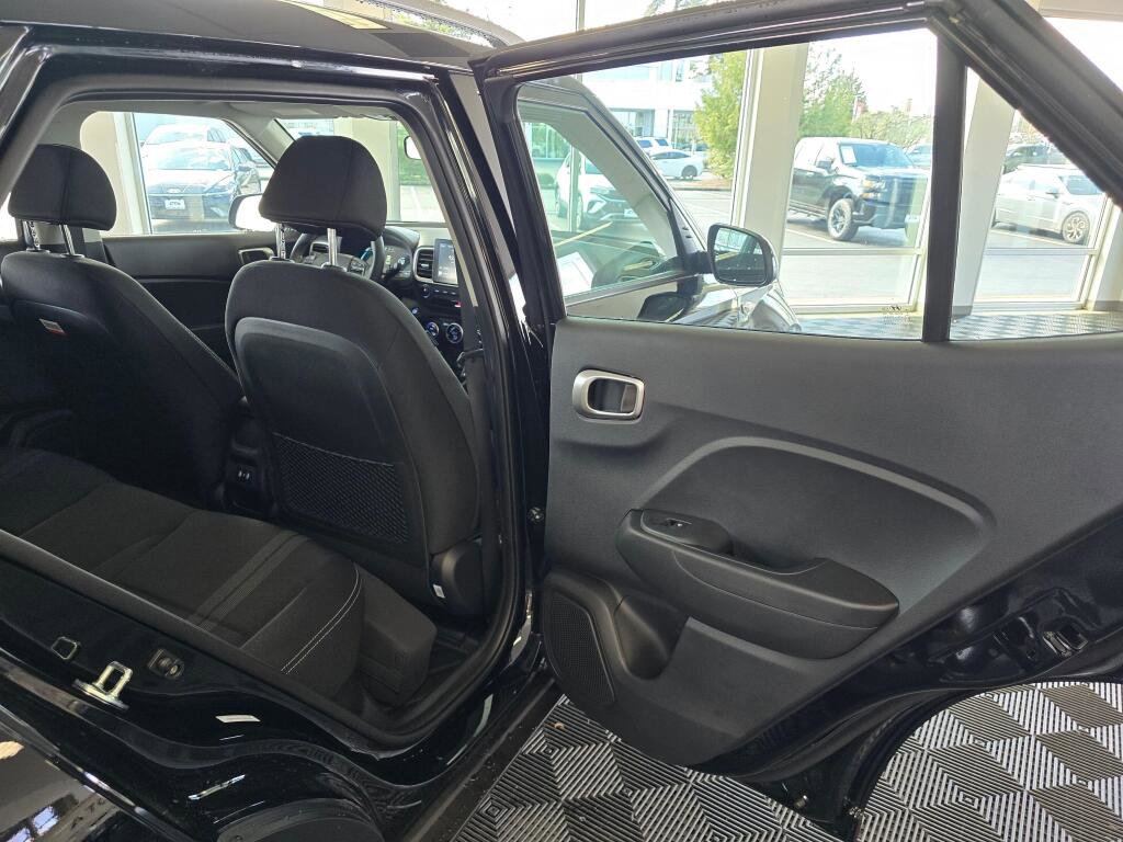 New 2026 Hyundai Venue SEL FWD image 37