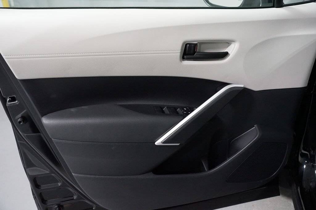 Certified 2026 Toyota Corolla Cross L FWD image 27