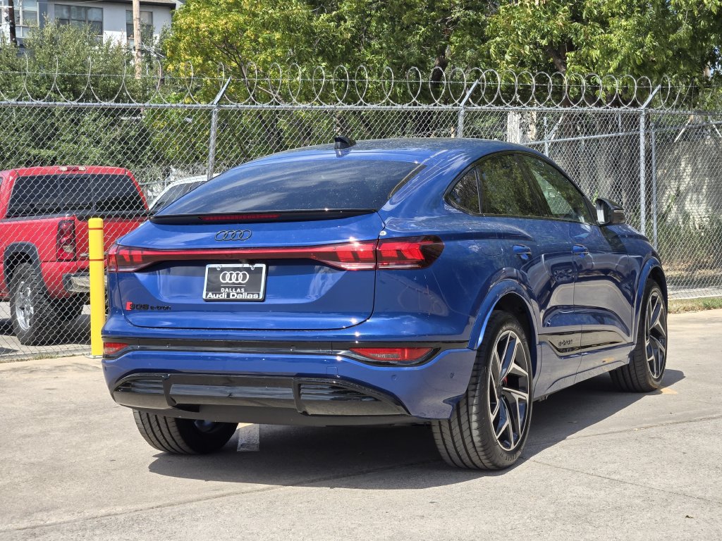 New 2027 Audi SQ6 e-tron Prestige AWD/4WD image 8