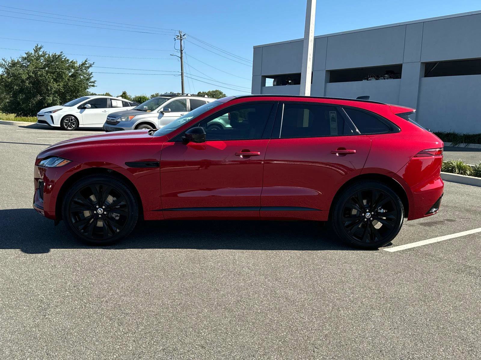 New 2026 Jaguar F-PACE R-Dynamic S image 2