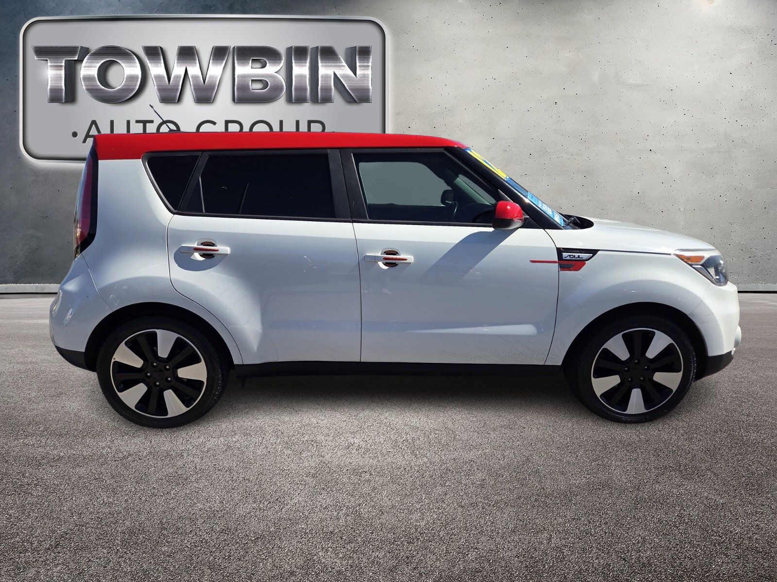 Used 2018 Kia Soul + image 7