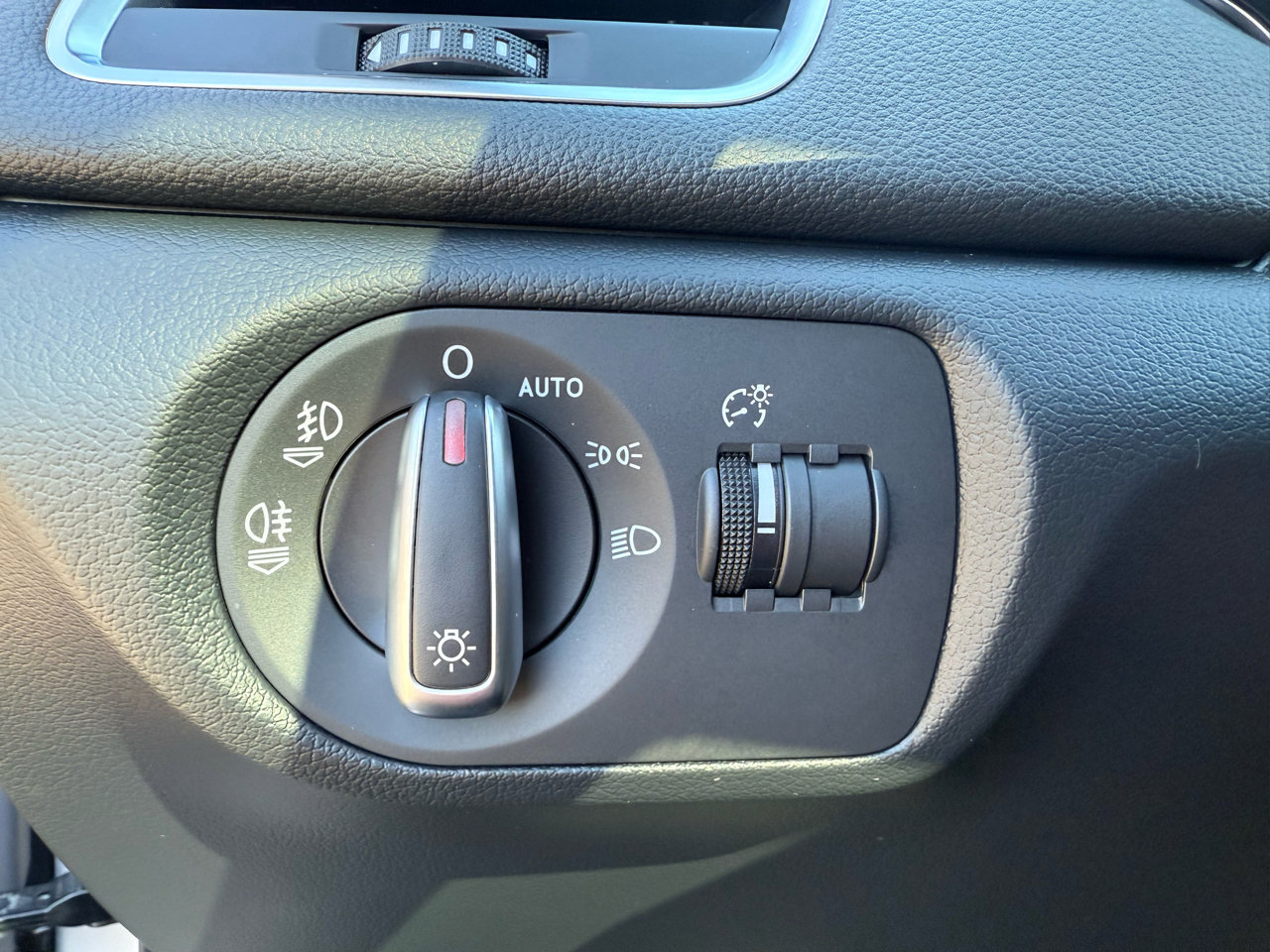 Used 2015 Audi Q3 2.0T Premium Plus image 26
