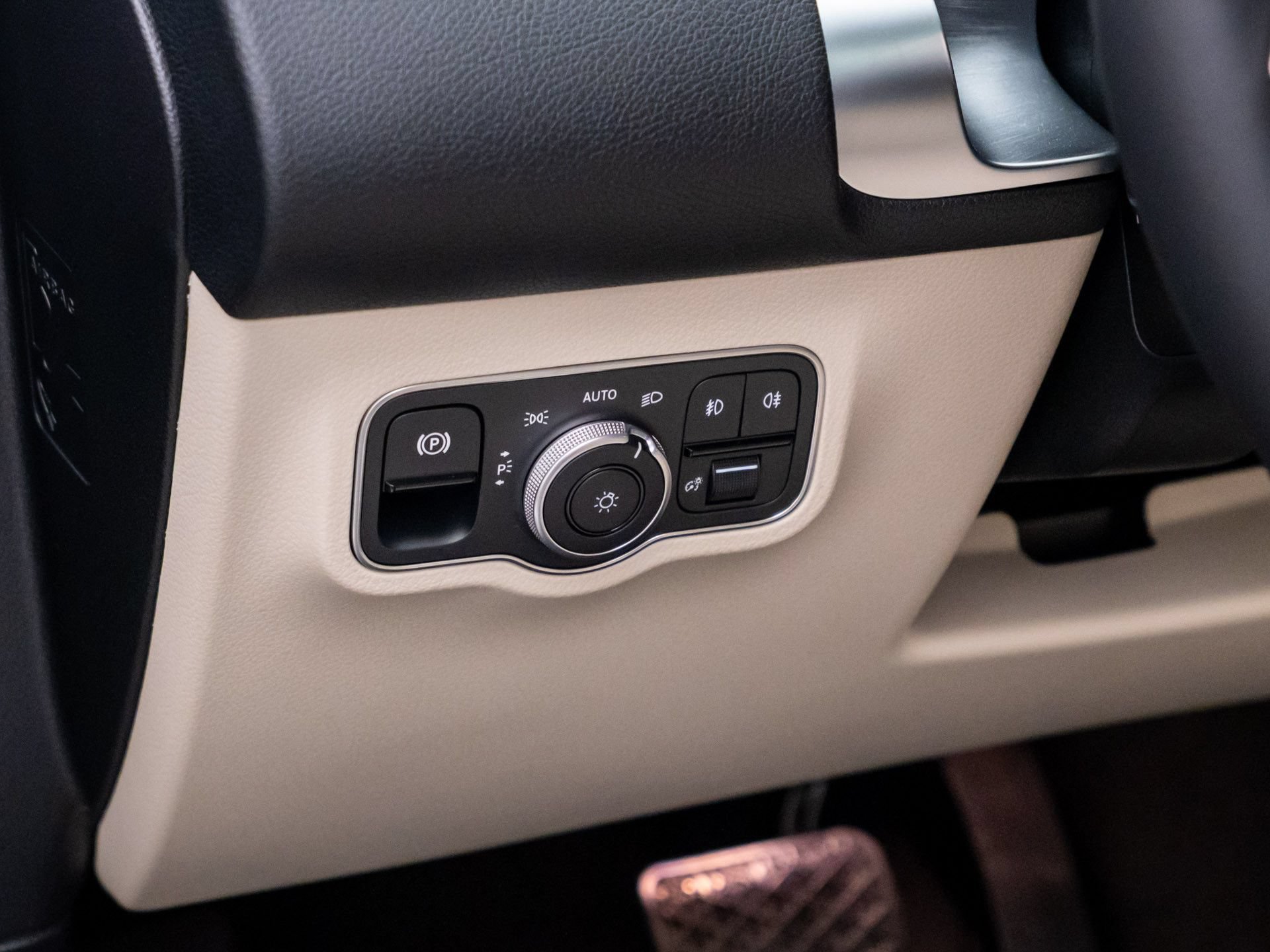 New 2026 Mercedes-Benz GLB 250 4MATIC image 22