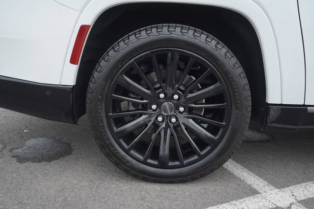 Used 2024 Jeep Grand Wagoneer L Series III image 47