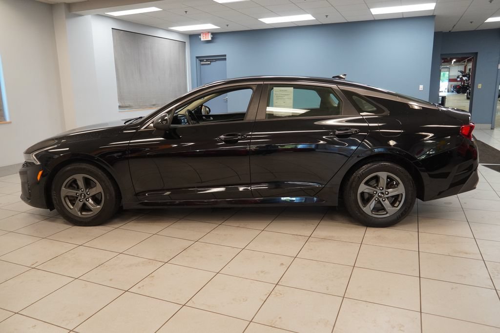 Used 2021 Kia K5 LX FWD image 2
