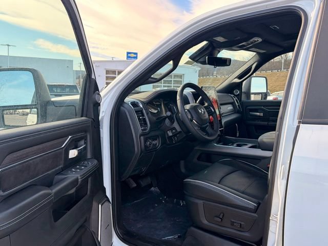 New 2026 RAM 3500 Laramie AWD/4WD image 15