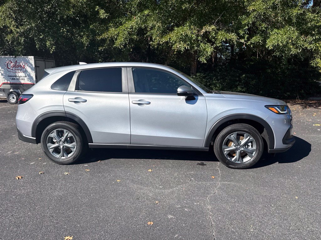 New 2027 Honda HR-V LX image 2