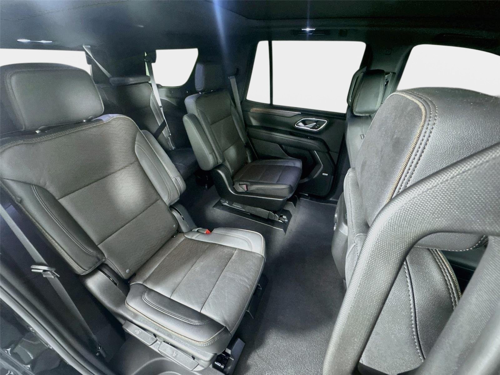 Used 2023 Chevrolet Tahoe High Country AWD/4WD image 30