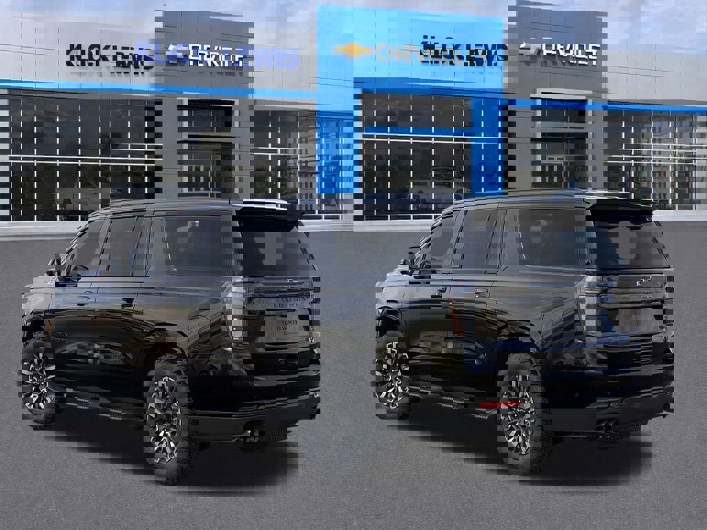 New 2026 Chevrolet Suburban Z71 w/ Comfort Package image 3