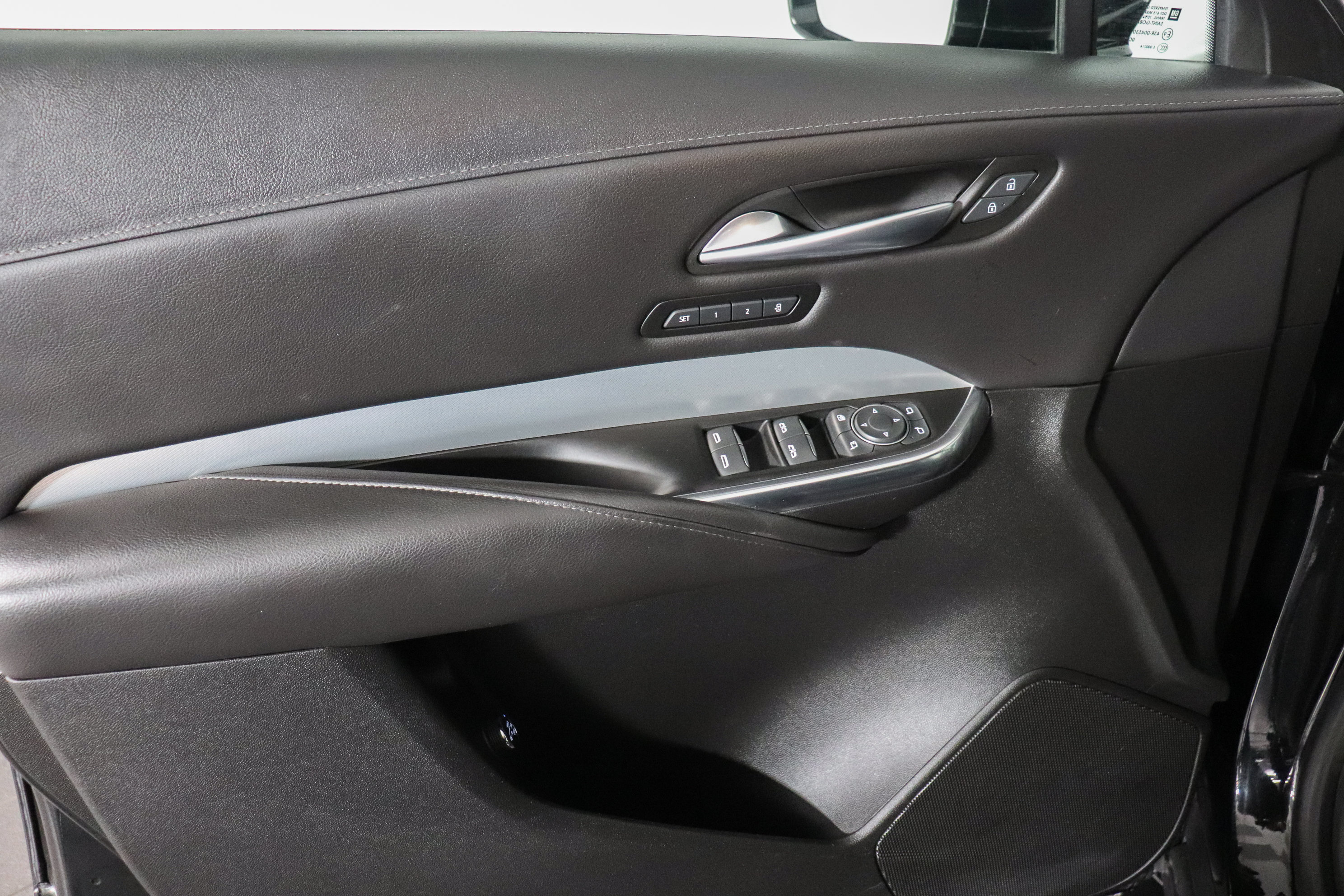 Used 2023 Cadillac XT4 Premium Luxury AWD/4WD image 13