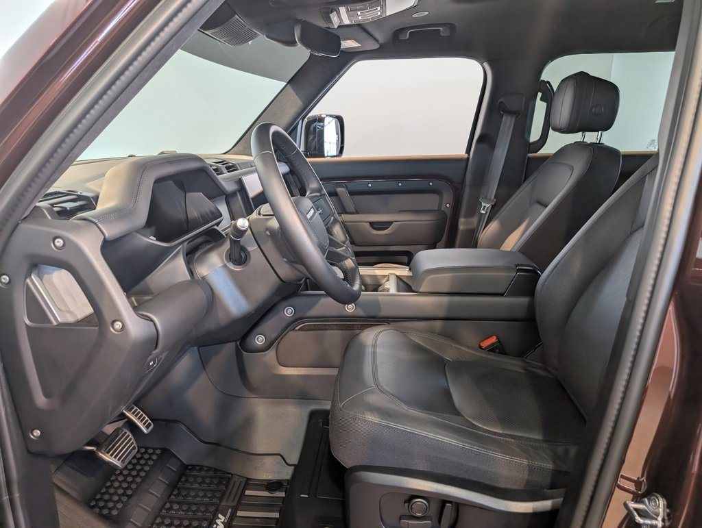 Used 2025 Land Rover Defender 110 Sedona Red Edition image 10