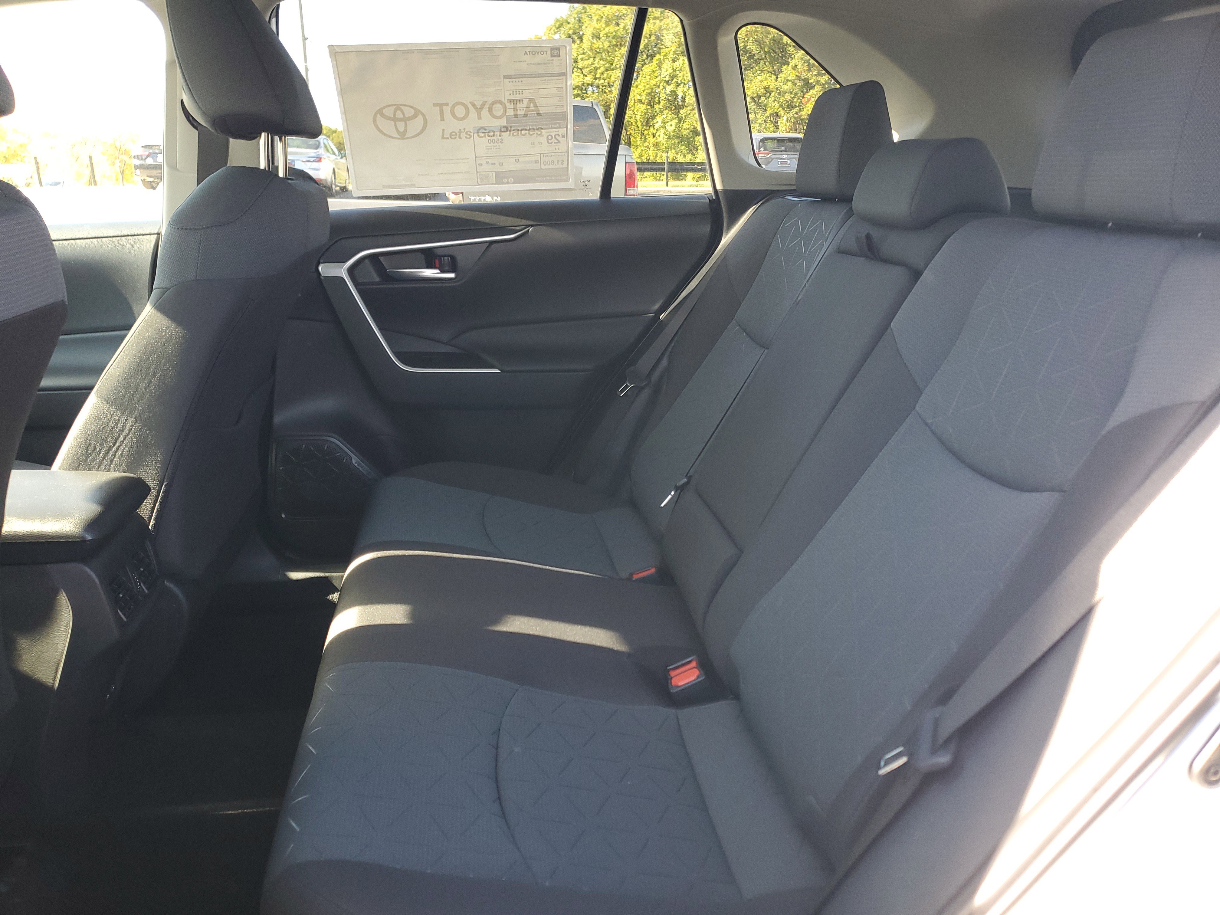 Used 2025 Toyota RAV4 XLE image 10