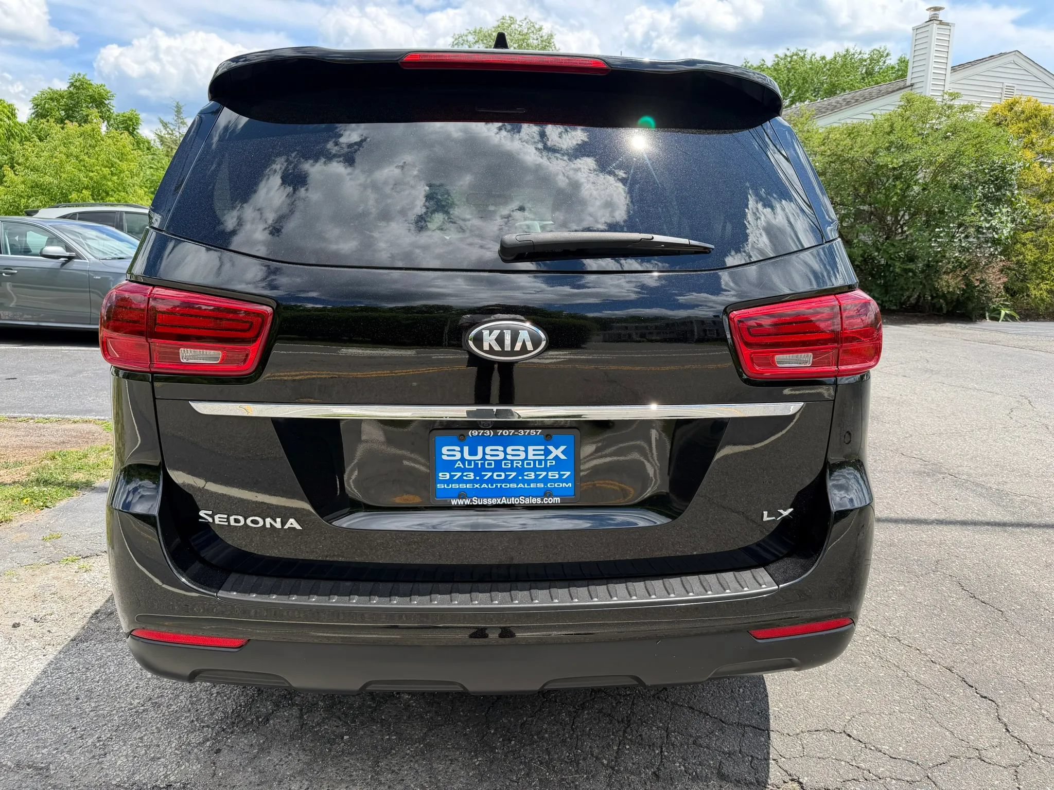 Used 2019 Kia Sedona LX FWD image 5