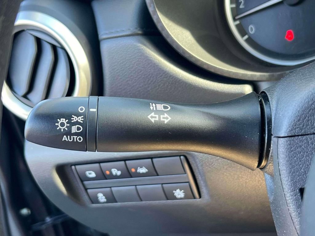 Used 2025 Nissan Versa S image 22