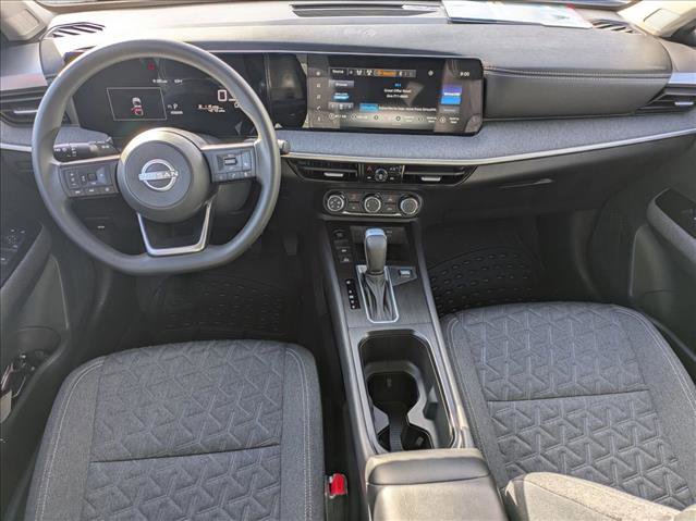 Used 2025 Nissan Kicks SV image 16