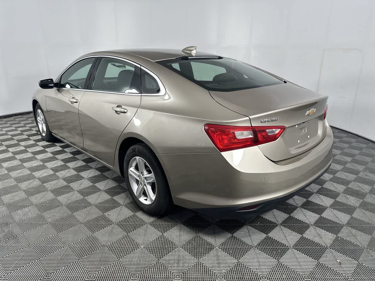 Used 2024 Chevrolet Malibu LT FWD image 6