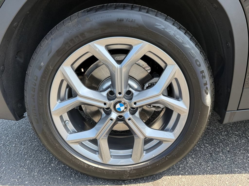 Used 2025 BMW X4 xDrive30i w/ Premium Package AWD/4WD image 16