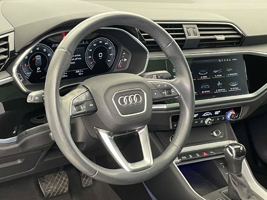 Used 2022 Audi Q3 2.0T Premium Plus AWD/4WD image 4