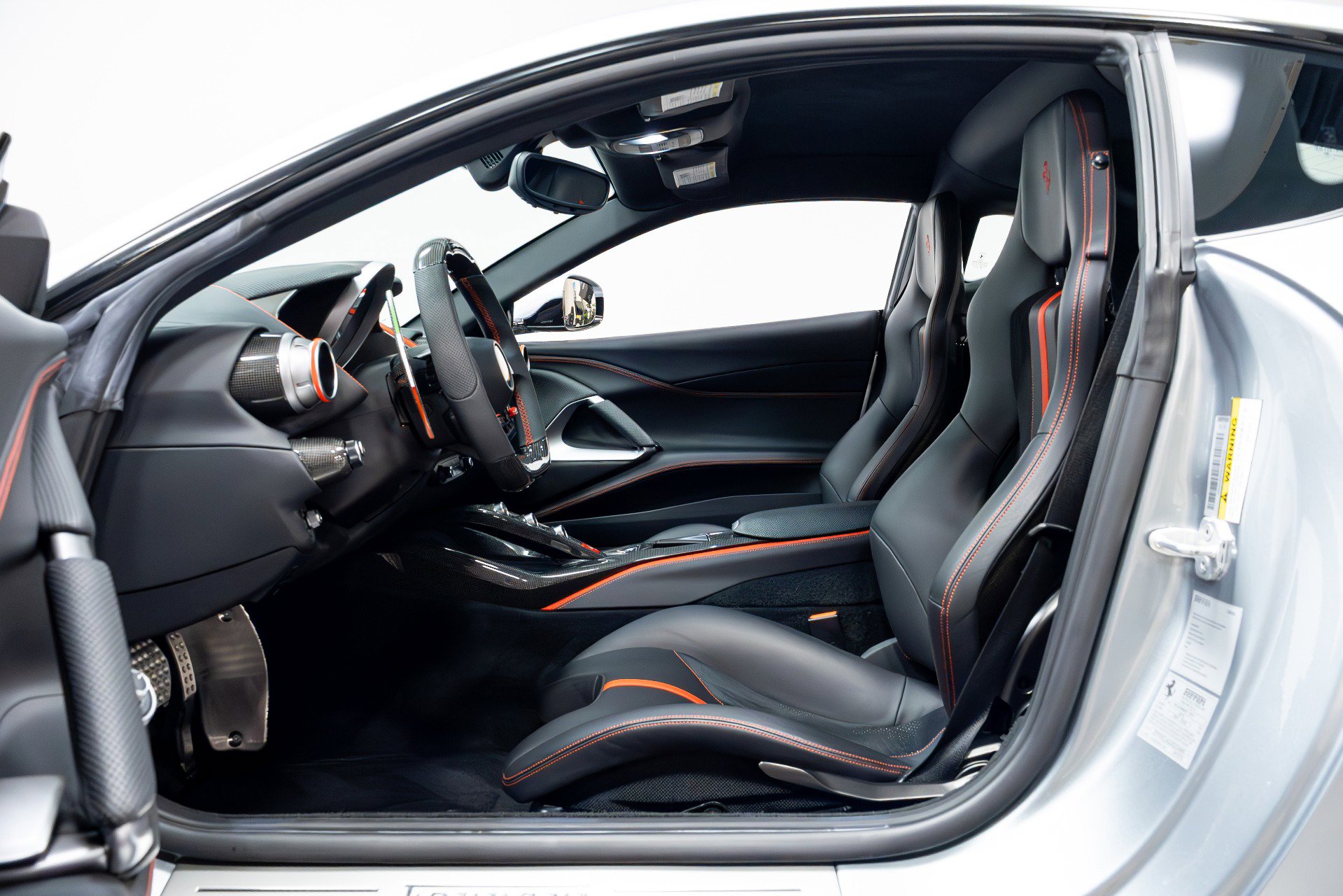 Used 2018 Ferrari 812 Superfast RWD image 6