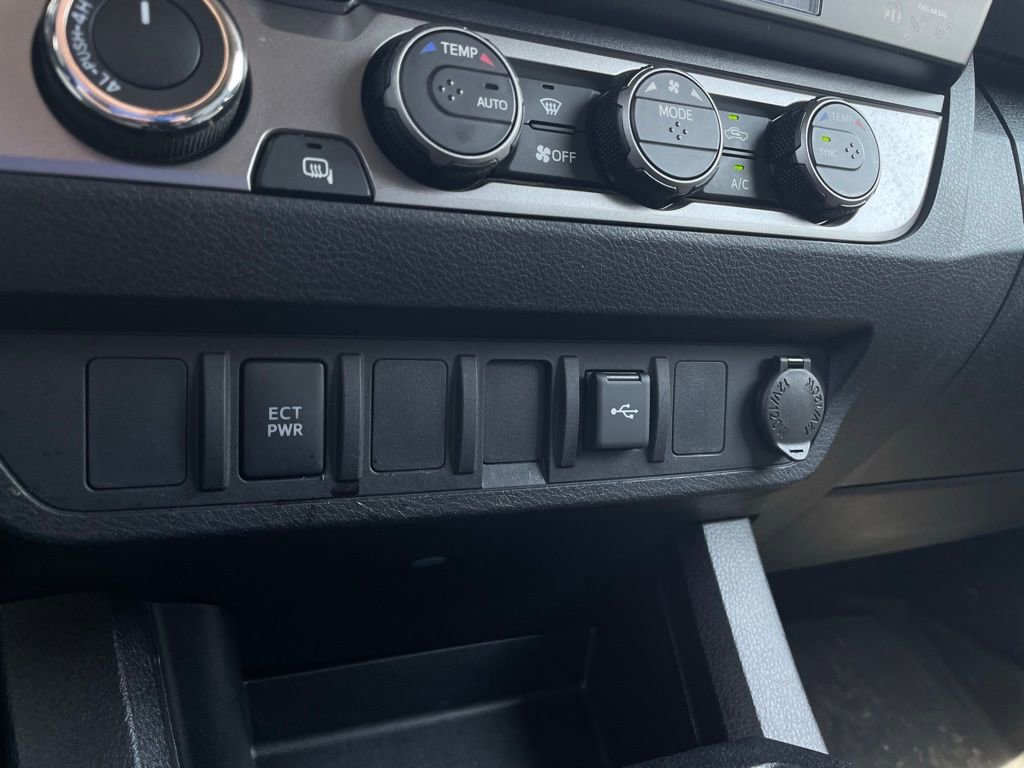 Used 2022 Toyota Tacoma SR image 19