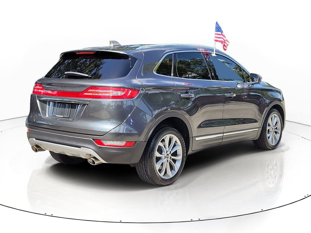 Used 2019 Lincoln MKC Select w/ Select Plus Package FWD image 3