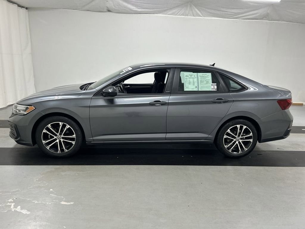 Certified 2023 Volkswagen Jetta Sport image 6