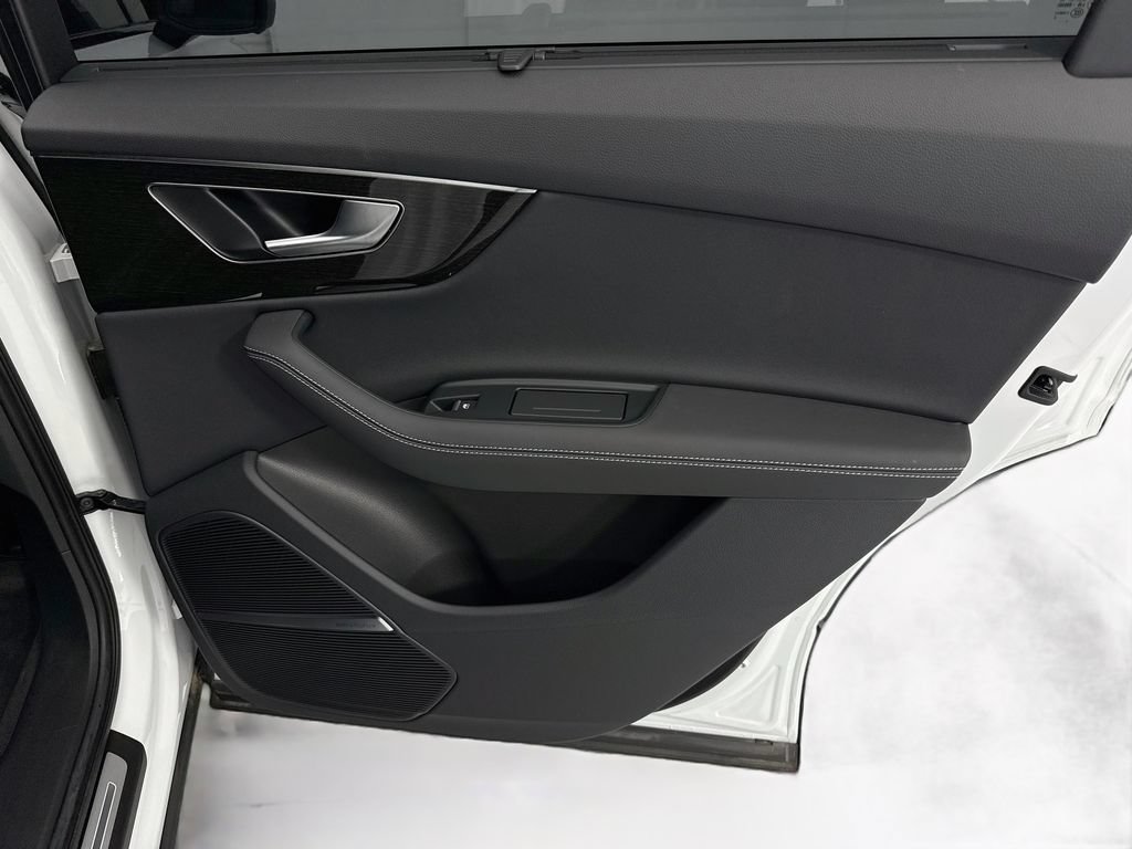 New 2026 Audi Q7 3.0T Premium Plus AWD/4WD image 27