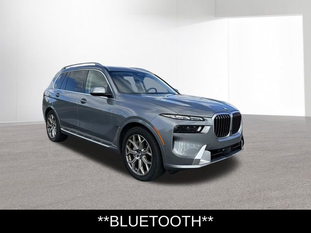 Used 2025 BMW X7 xDrive40i AWD/4WD image 3