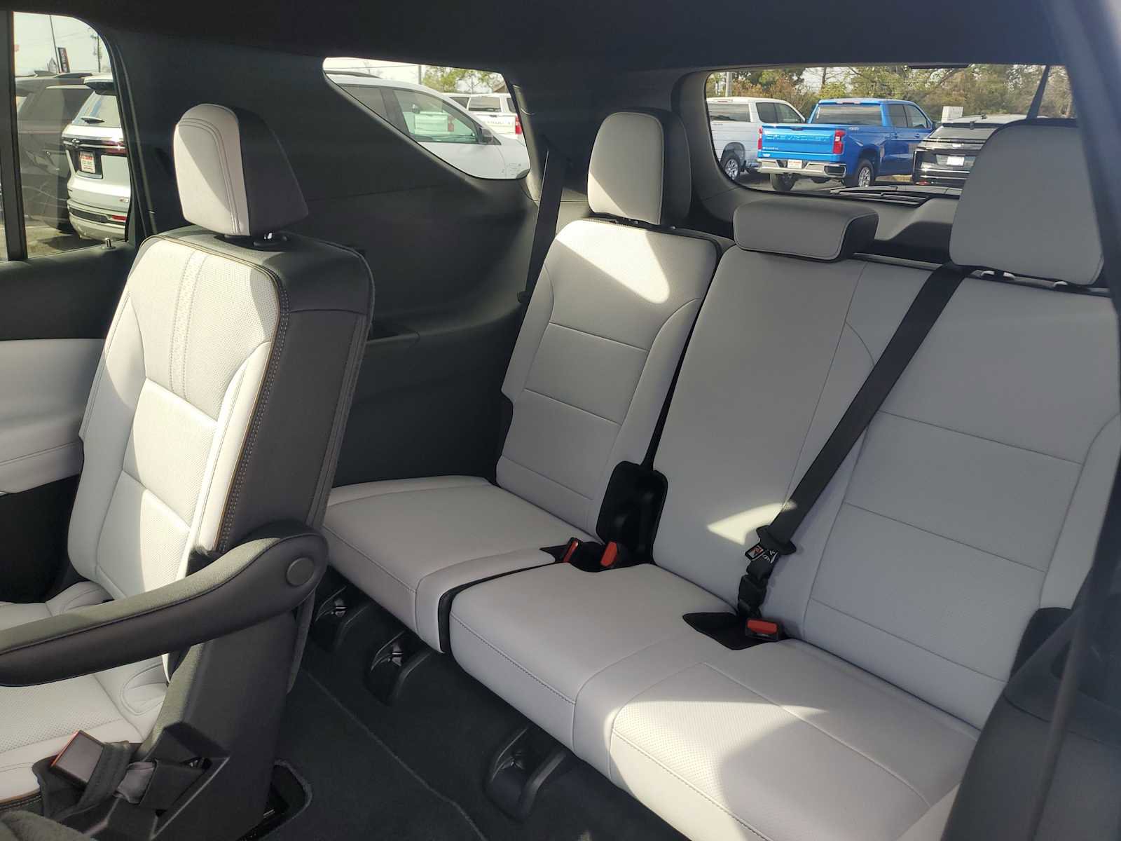 New 2026 Chevrolet Traverse High Country image 15