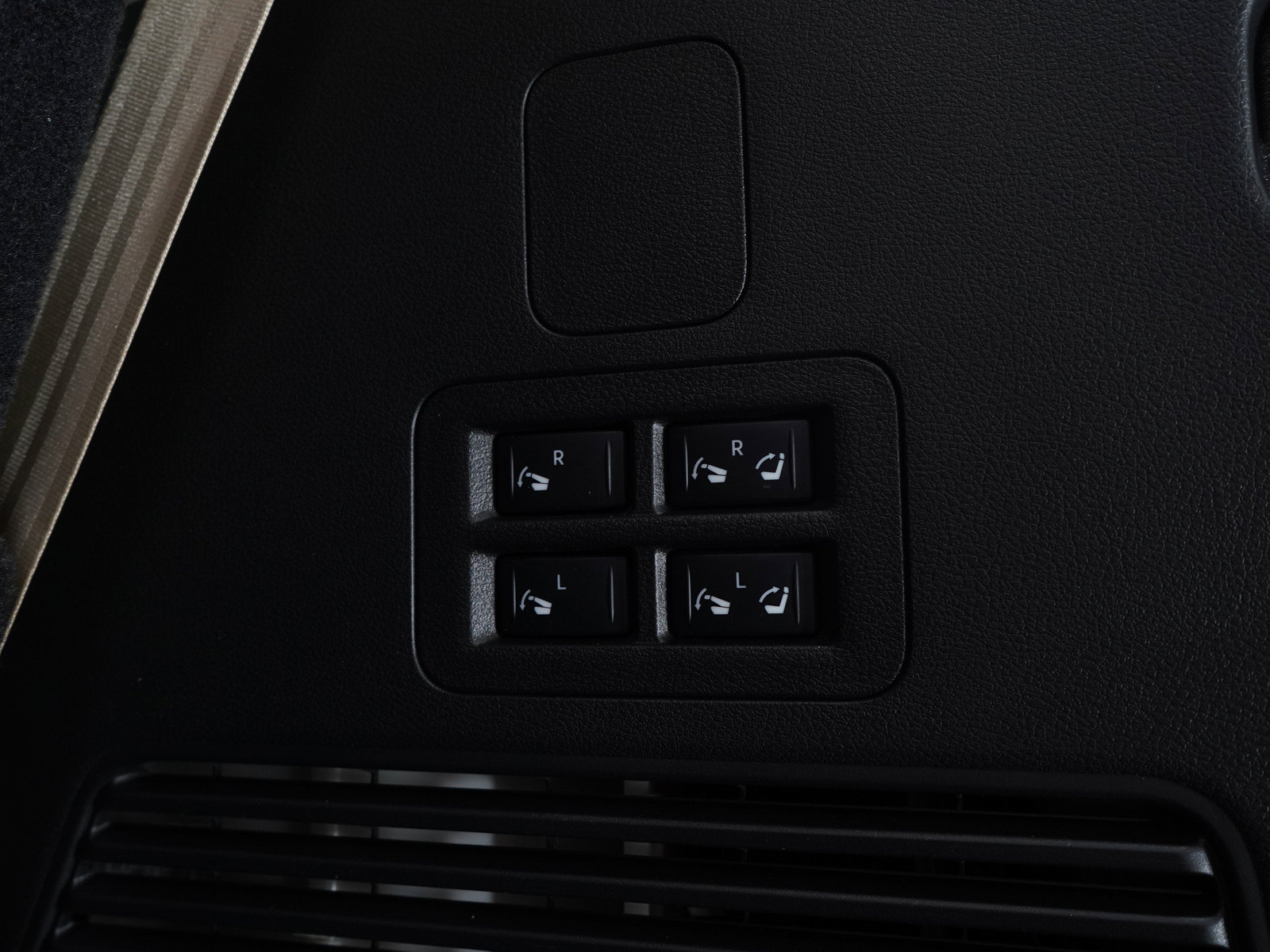 Certified 2025 Nissan Armada Platinum AWD/4WD image 20