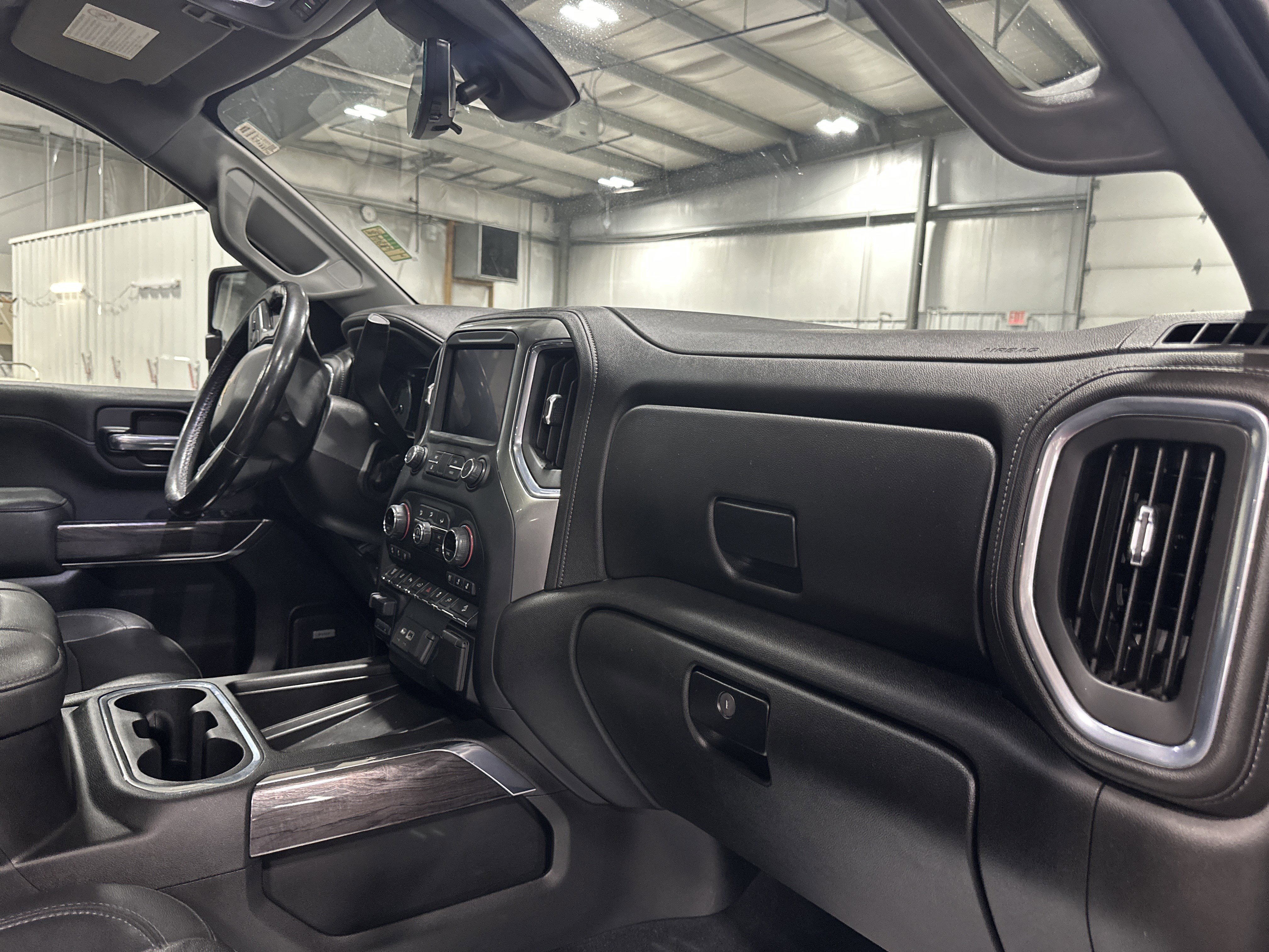 Used 2021 Chevrolet Silverado 2500 LTZ w/ LTZ Convenience Package AWD/4WD image 16