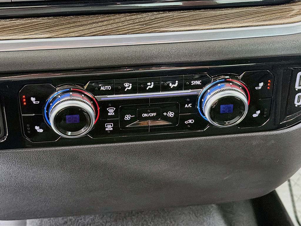 Used 2025 GMC Sierra 1500 Elevation AWD/4WD image 38