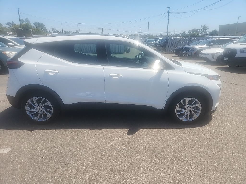 Used 2022 Chevrolet Bolt EUV LT w/ Driver Confidence Package FWD image 16