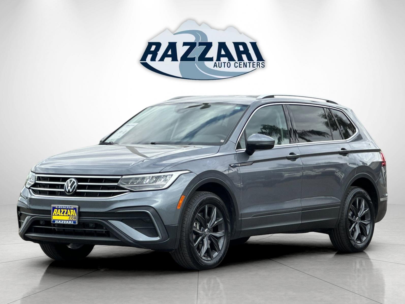 Used 2024 Volkswagen Tiguan SE image 7