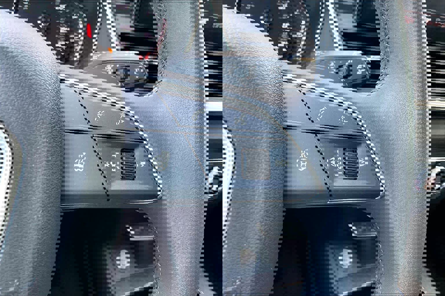 Used 2024 Audi Q5 2.0T Premium w/ Convenience Package image 24