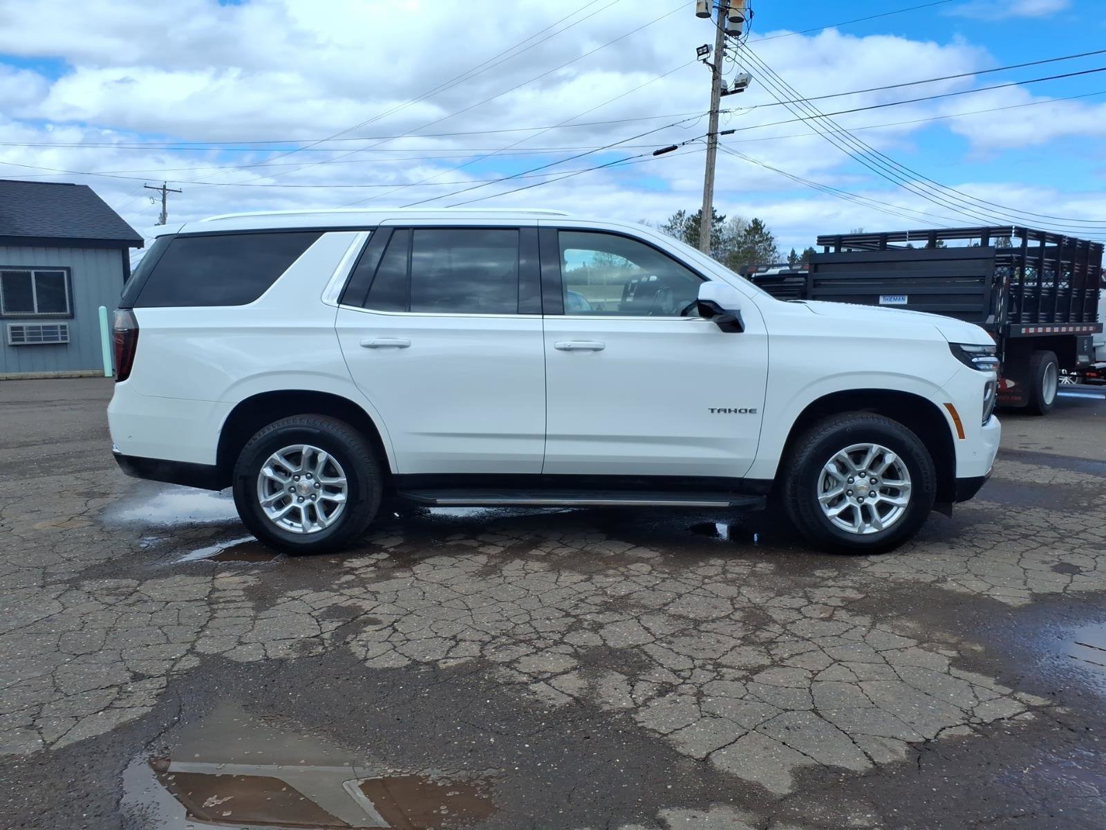 Used 2025 Chevrolet Tahoe LT AWD/4WD image 7