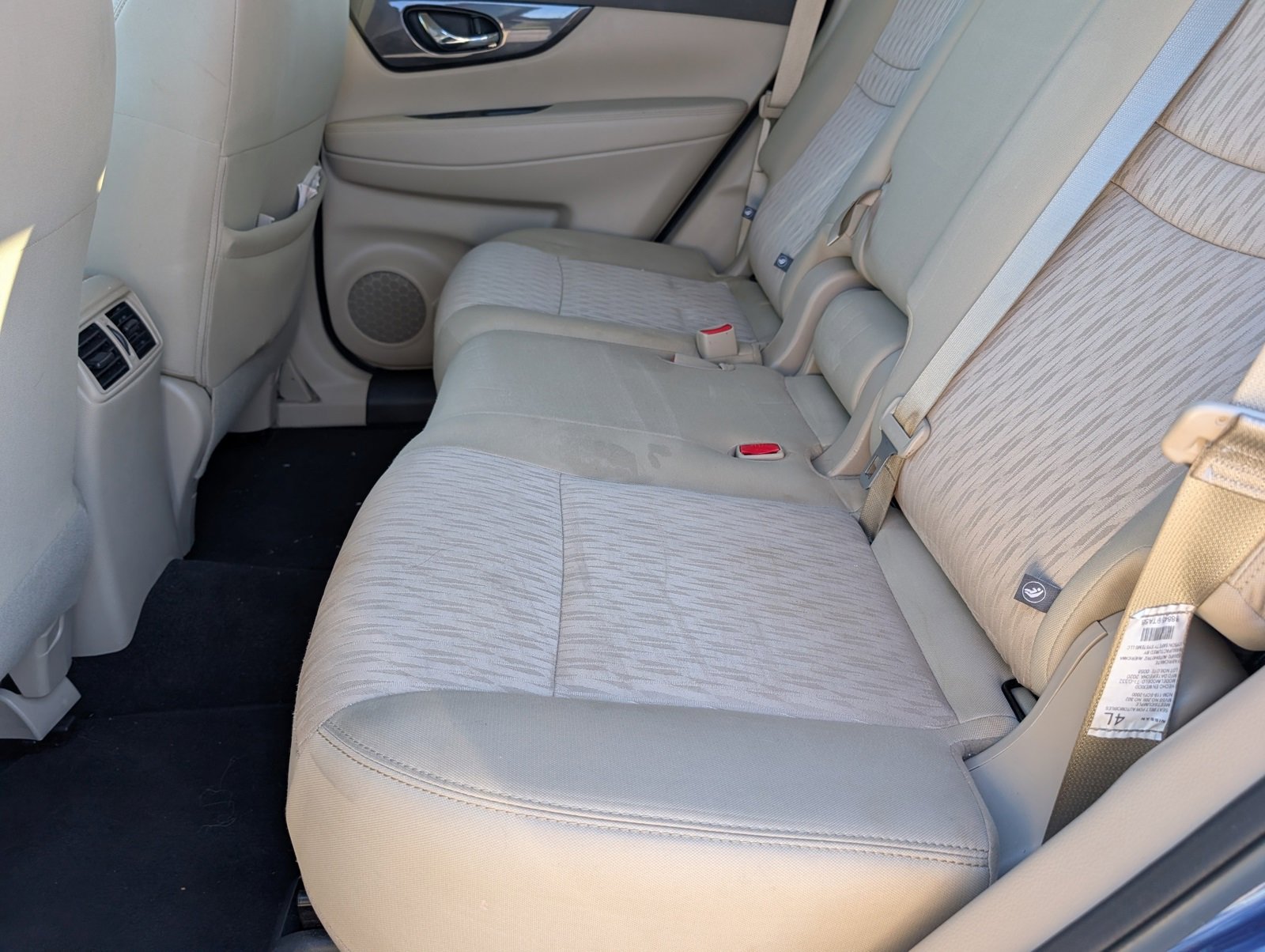 Used 2020 Nissan Rogue SV image 8