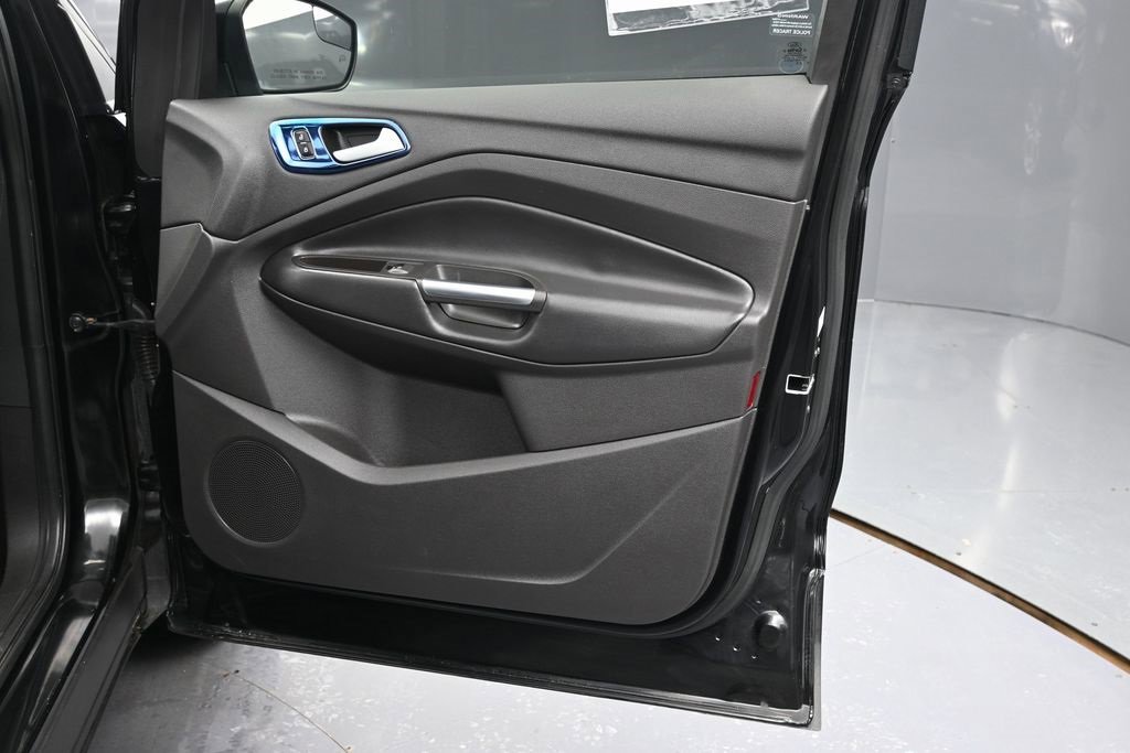 Used 2018 Ford Escape Titanium image 38