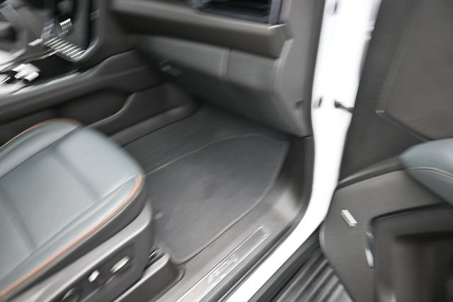 Used 2026 GMC Yukon AT4 w/ AT4 Premium Plus Package AWD/4WD image 42