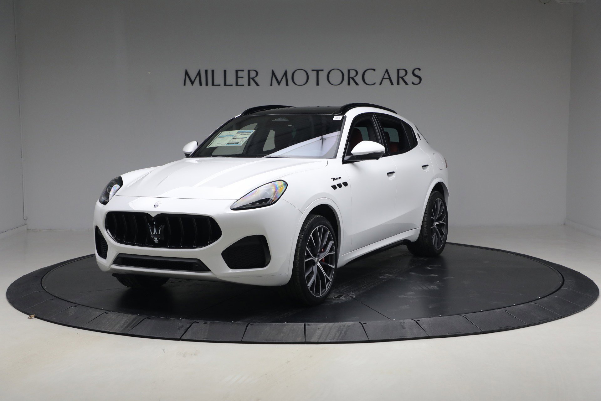 New 2026 Maserati Grecale Modena image 2