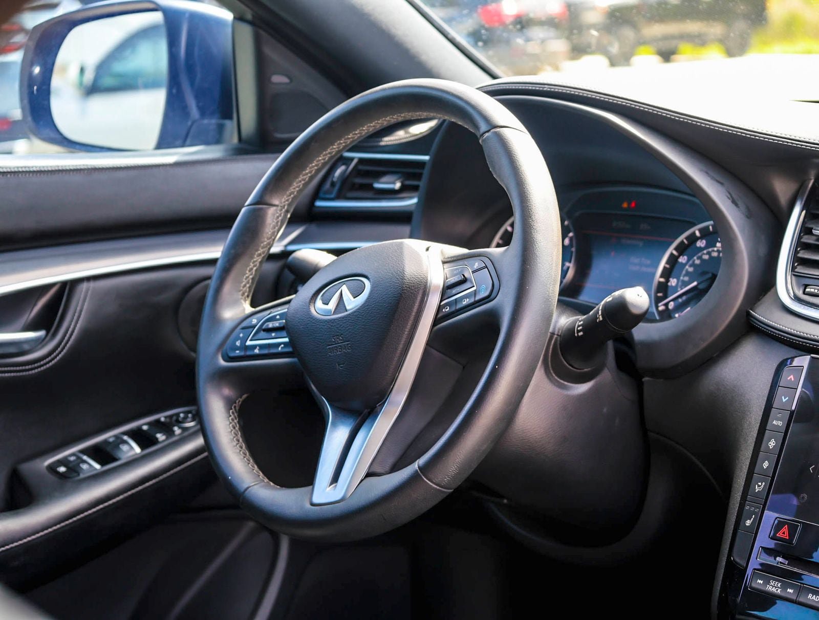 Used 2023 INFINITI QX55 Luxe w/ Cargo Package AWD/4WD image 9