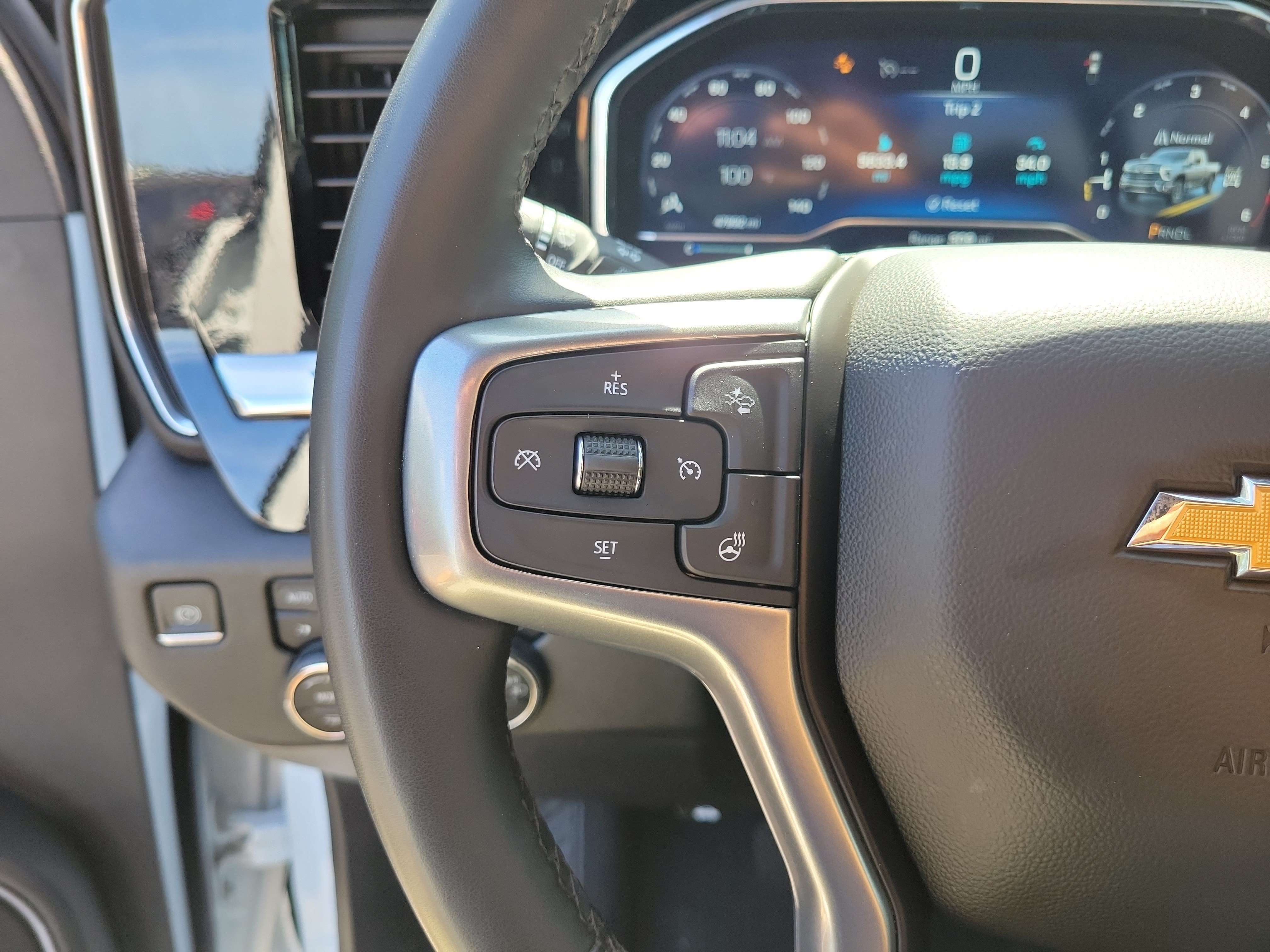 Used 2024 Chevrolet Silverado 2500 LT AWD/4WD image 22