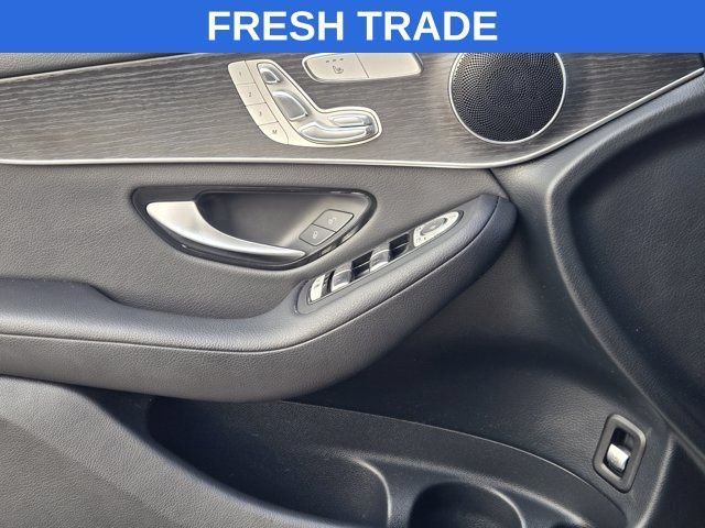 Used 2021 Mercedes-Benz GLC 300 4MATIC image 24